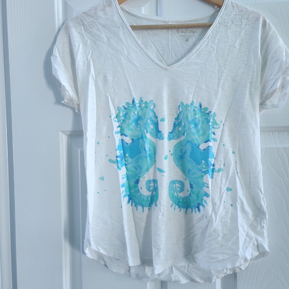 Lilly Pulitzer White V neck shirt with watercolor seahorses, size S, preloved - Picture 2 of 5